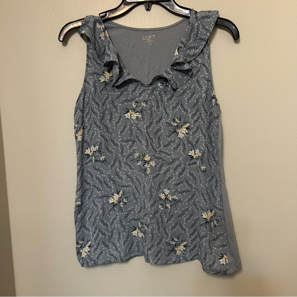 LOFT Blue Floral Tank Top Blouse Ruffle Detail Lightweight XS Career Casual Work